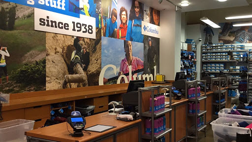 Sportswear Store «Columbia Sportswear Outlet Store», reviews and photos, 100 Citadel Dr #636, Commerce, CA 90040, USA
