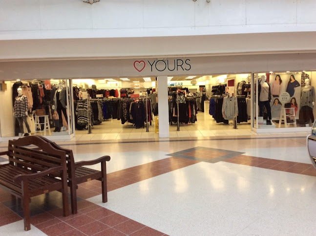Yours Clothing - Clothing store