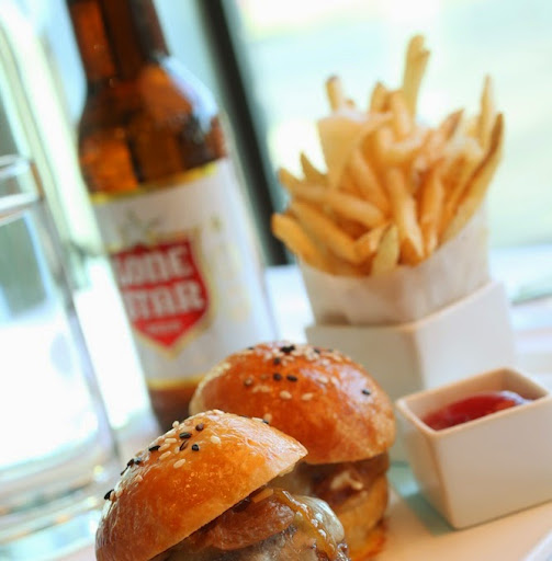 American Restaurant «D Bar Denver», reviews and photos, 494 E 19th Ave, Denver, CO 80203, USA