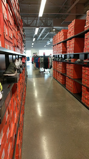Clothing Store «Nike Factory Store», reviews and photos, 4401 N Interstate Hwy 35 #399, Round Rock, TX 78664, USA