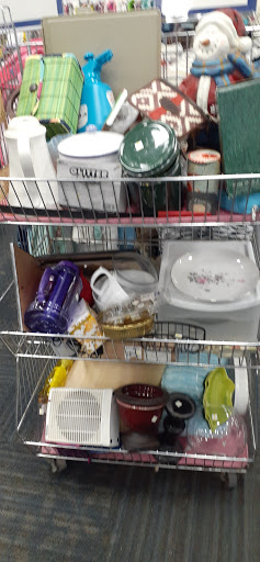 Thrift Store «Goodwill Turnberry Retail Store», reviews and photos, 12638 Jefferson Ave #30, Newport News, VA 23602, USA