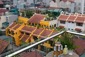 Downtown Hostel & Rooftop Bar image