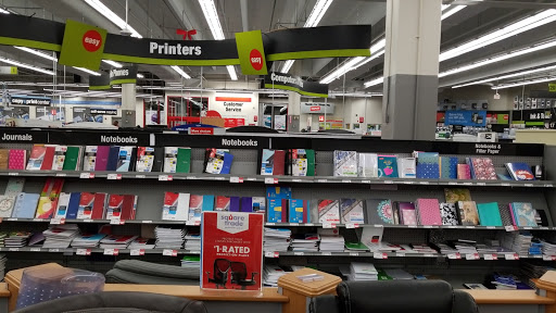 Office Supply Store «Staples», reviews and photos, 2950 Belcrest Center Dr, Hyattsville, MD 20782, USA