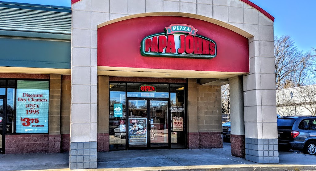 Papa Johns Pizza 64114