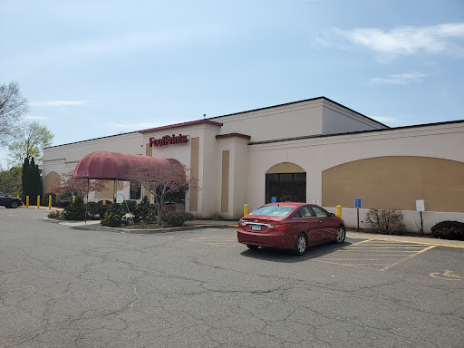 Shoe Store «Footprints Fashion & Footwear», reviews and photos, 79 Costello Rd, Newington, CT 06111, USA