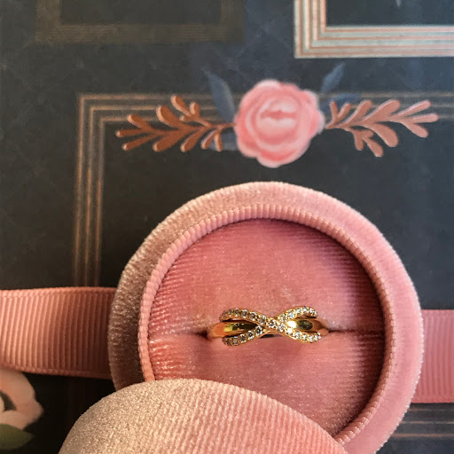 Jewelry Store «Joint Venture Estate Jewelers», reviews and photos, 185 King St, Charleston, SC 29401, USA