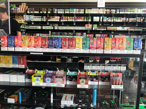 Tobacco Shop «Green Light Smoke Shop», reviews and photos, 466 Rayford Rd #104, Spring, TX 77386, USA