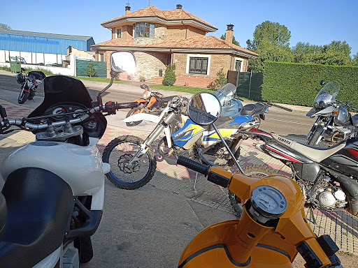 Mimoto en Carrizo de la Ribera, León