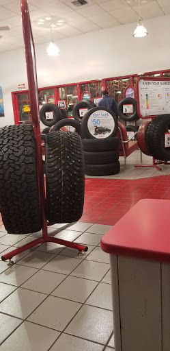 Tire Shop «Discount Tire Store - Vancouver, WA», reviews and photos, 8120 NE Vancouver Plaza Dr, Vancouver, WA 98662, USA