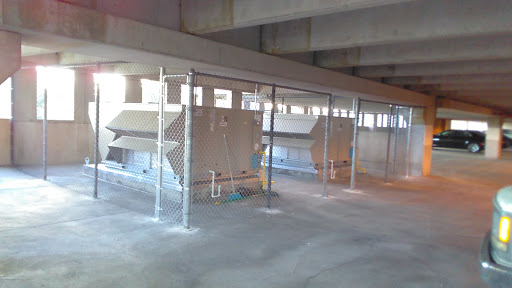 Shopping Mall «Pointe Plaza Shopping Center», reviews and photos, 19251 Mack Ave #90, Grosse Pointe Woods, MI 48236, USA