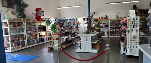 Thrift Store «St. Vincent de Paul Thrift Store», reviews and photos, 4009 S 56th St, Tacoma, WA 98409, USA