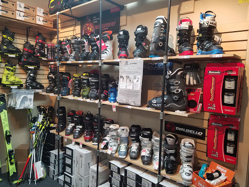 Ski Shop «Pro-Fit Ski & Mountain Sports», reviews and photos, 34 Catoctin Cir SE, Leesburg, VA 20175, USA