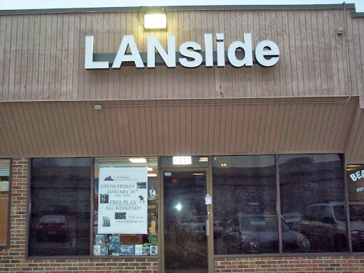 Lanslide Gaming & Computer Center, 6449 Old Alexandria Ferry Rd, Clinton, MD 20735, USA, 