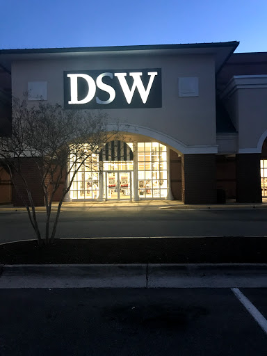 Shoe Store «DSW Designer Shoe Warehouse», reviews and photos, 1300 Huguenot Rd, Midlothian, VA 23113, USA