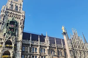 Marienplatz image