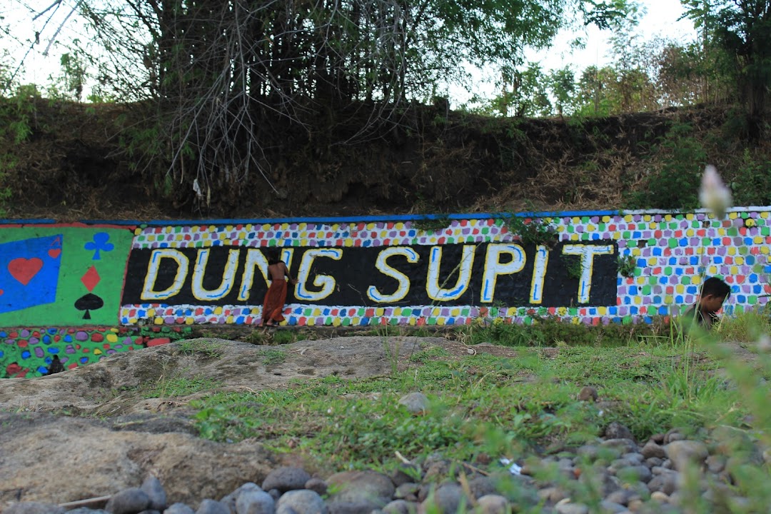 Dung Supit Slambrit