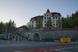 Schulhaus St. Karli