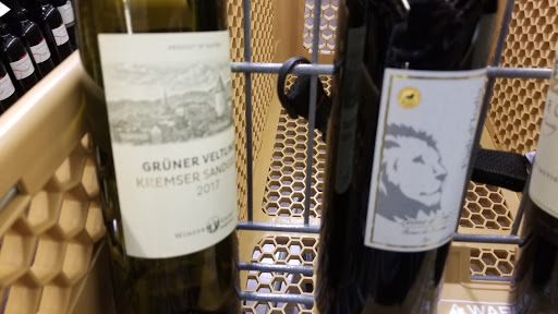 Wine Store «Total Wine & More», reviews and photos, 6801 Bland St, Springfield, VA 22150, USA