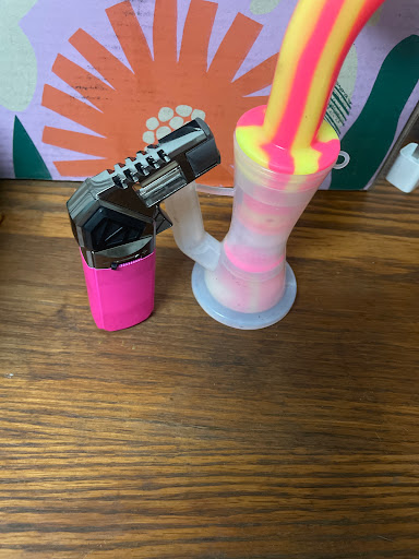 Tobacco Shop «Knuckleheads Tobacco & Gifts (Milwaukee)», reviews and photos, 2949 N Oakland Ave, Milwaukee, WI 53211, USA