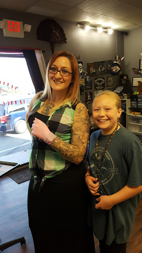 Tattoo Shop «Endless Kreations Custom Tattoo & Piercing», reviews and photos, 101 Old Shackle Island Rd, Hendersonville, TN 37075, USA