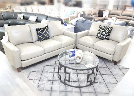 Used Furniture Store «Orlando Furniture Exchange», reviews and photos, 3228 W State Rd 426 #1016, Oviedo, FL 32765, USA