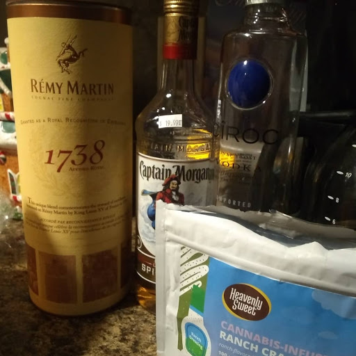 Liquor Store «Westside Food & Liquor», reviews and photos, 4635 W Indian School Rd, Phoenix, AZ 85031, USA