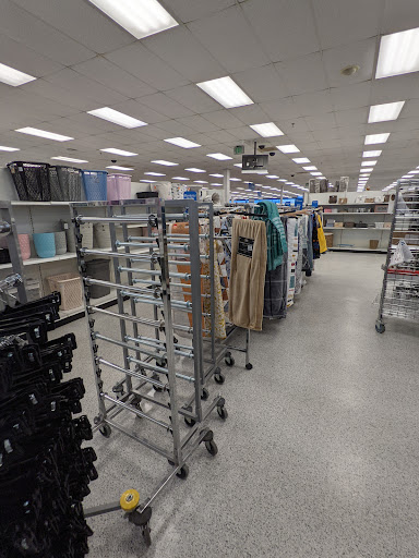 Clothing Store «Ross Dress for Less», reviews and photos, 352 S College Rd, Wilmington, NC 28403, USA