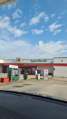 Bi 1 supermarché à La Pacaudière