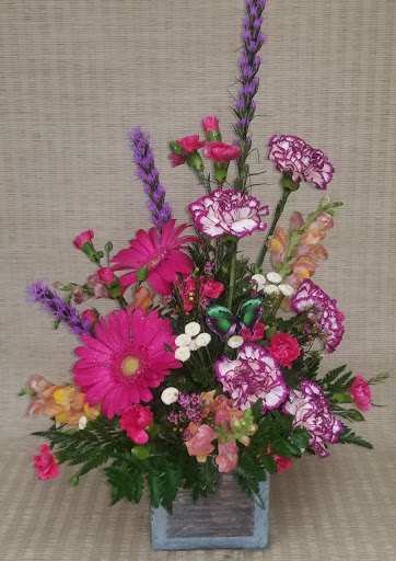 Florist «Berlin Blossom Shoppe», reviews and photos, 136 S White Horse Pike, Berlin, NJ 08009, USA