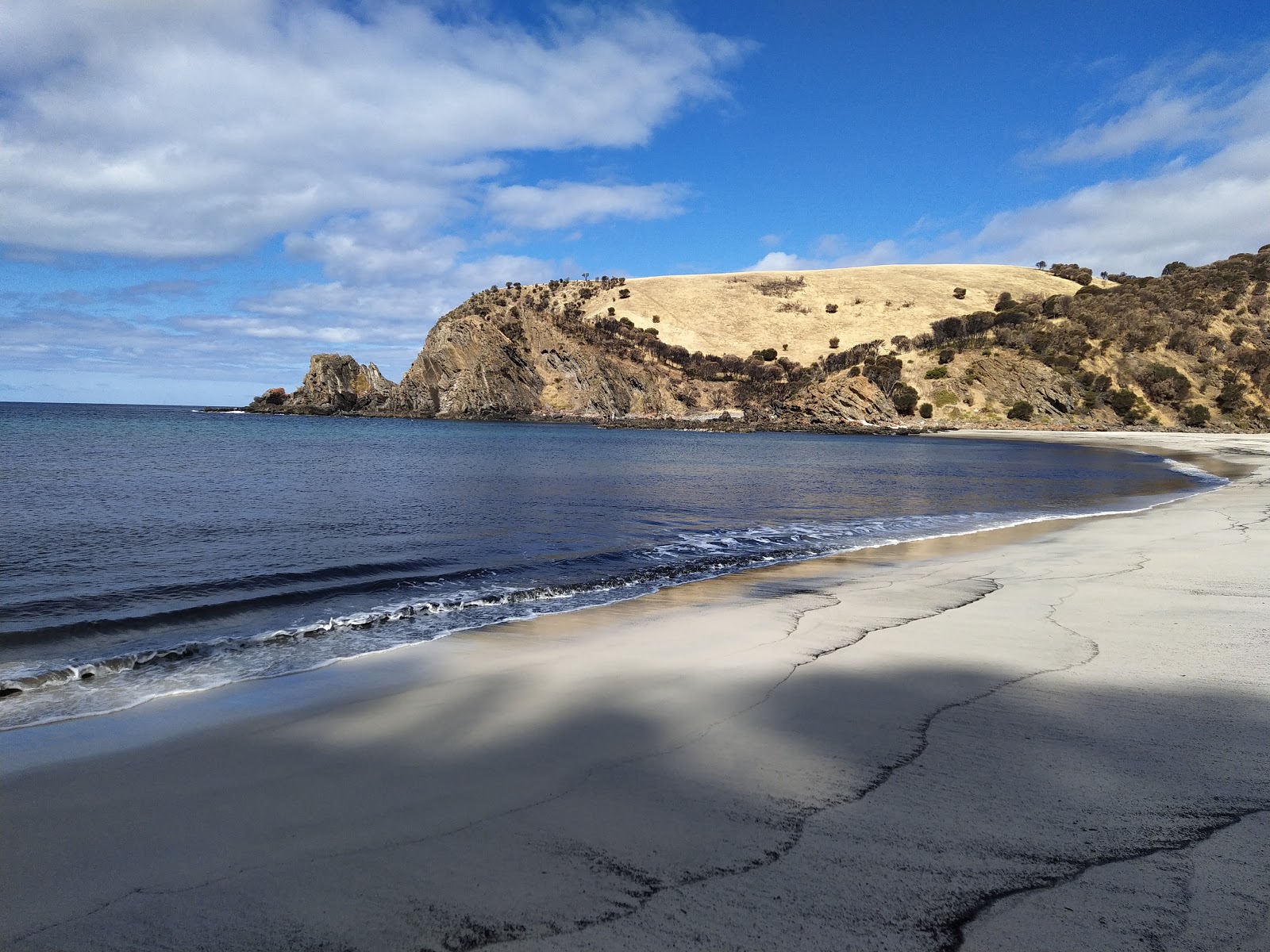 Photo de Western River Beach et ses beaux paysages