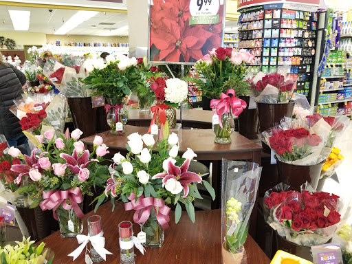 Grocery Store «Safeway», reviews and photos, 1421 Tara Hills Dr, Pinole, CA 94564, USA