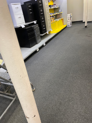 Office Supply Store «Staples», reviews and photos, 24-41 31st St, Astoria, NY 11102, USA