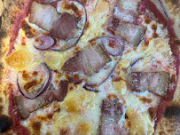 Plats et boissons du Pizzeria PIZZA PE'PETTE COMMEQUIERS - n°17