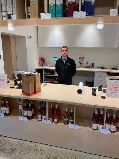 Liquor Store «Zachys Wine & Liquor», reviews and photos, 16 East Pkwy, Scarsdale, NY 10583, USA