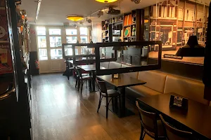 Ton's Muziek-Eetcafé Restaurant Rijswijk image