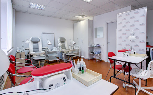 School of Nail Technology