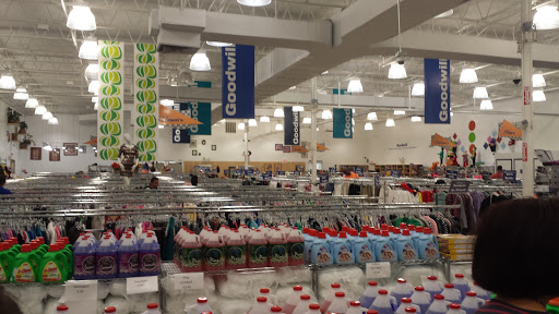 Thrift Store «Goodwill Superstore», reviews and photos, 154 N University Dr, Hollywood, FL 33024, USA