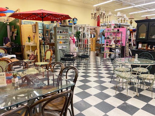 Antique Store «Craftiques Mall - NW Military», reviews and photos, 2375 NW Military Hwy, San Antonio, TX 78231, USA
