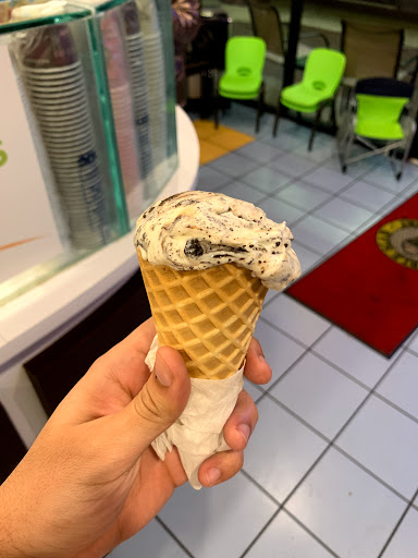 Ice Cream Shop «Marble Slab Creamery», reviews and photos, 780 E Road to Six Flags St #234, Arlington, TX 76011, USA