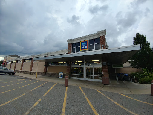 Supermarket «ALDI», reviews and photos, 541 S Broadway, Salem, NH 03079, USA
