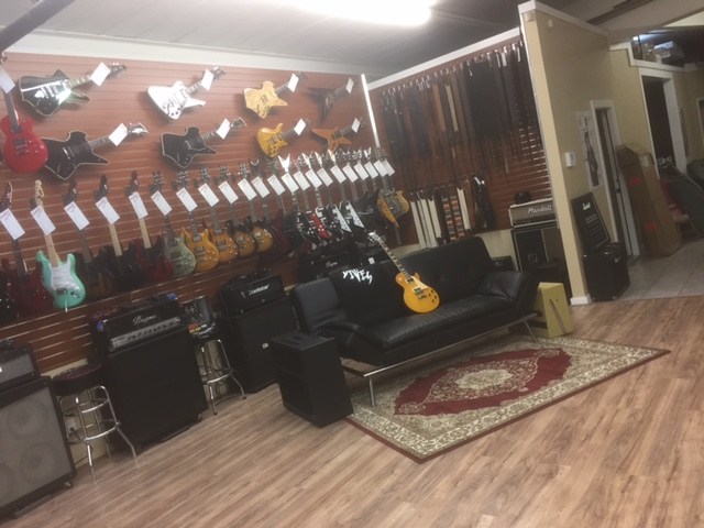 Reviews of Carlino Guitars in Boston - Musical store