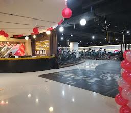 Gold's Gym Grand City photo