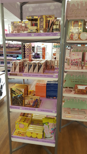 Hair Salon «Ulta Beauty», reviews and photos, 24235 Magic Mountain Pkwy, Valencia, CA 91355, USA