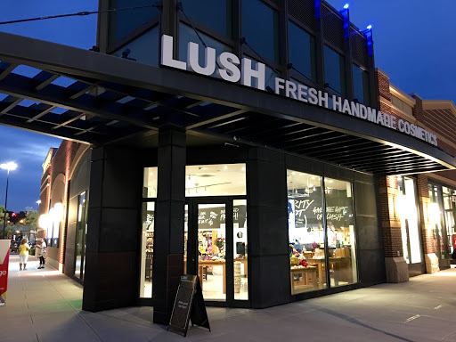 Lush, 2113 Fashion Dr, Nanuet, NY 10954, USA, 