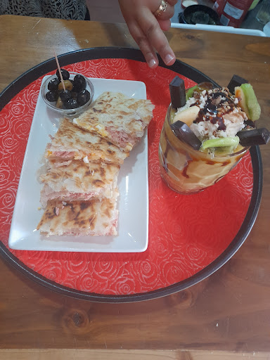 Cafeteria restauarante amir en El Álamo
