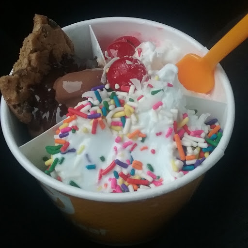 Frozen Yogurt Shop «Orange Leaf Frozen Yogurt», reviews and photos, 21501 21 Mile Rd, Macomb, MI 48044, USA