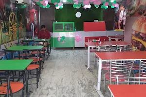 Pizza king and burger hasanpur image