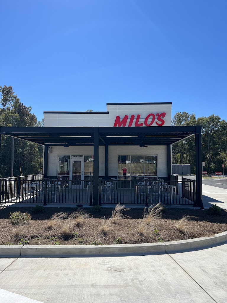 Milo's Hamburgers 35045