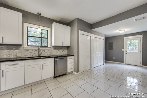 Cabinet Store «InStyle Granite & Cabinet», reviews and photos, 12403 Nacogdoches Rd #92, San Antonio, TX 78217, USA