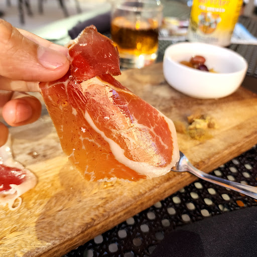 Butcher Shop «Bavette La Boucherie», reviews and photos, 330 E Menomonee St, Milwaukee, WI 53202, USA